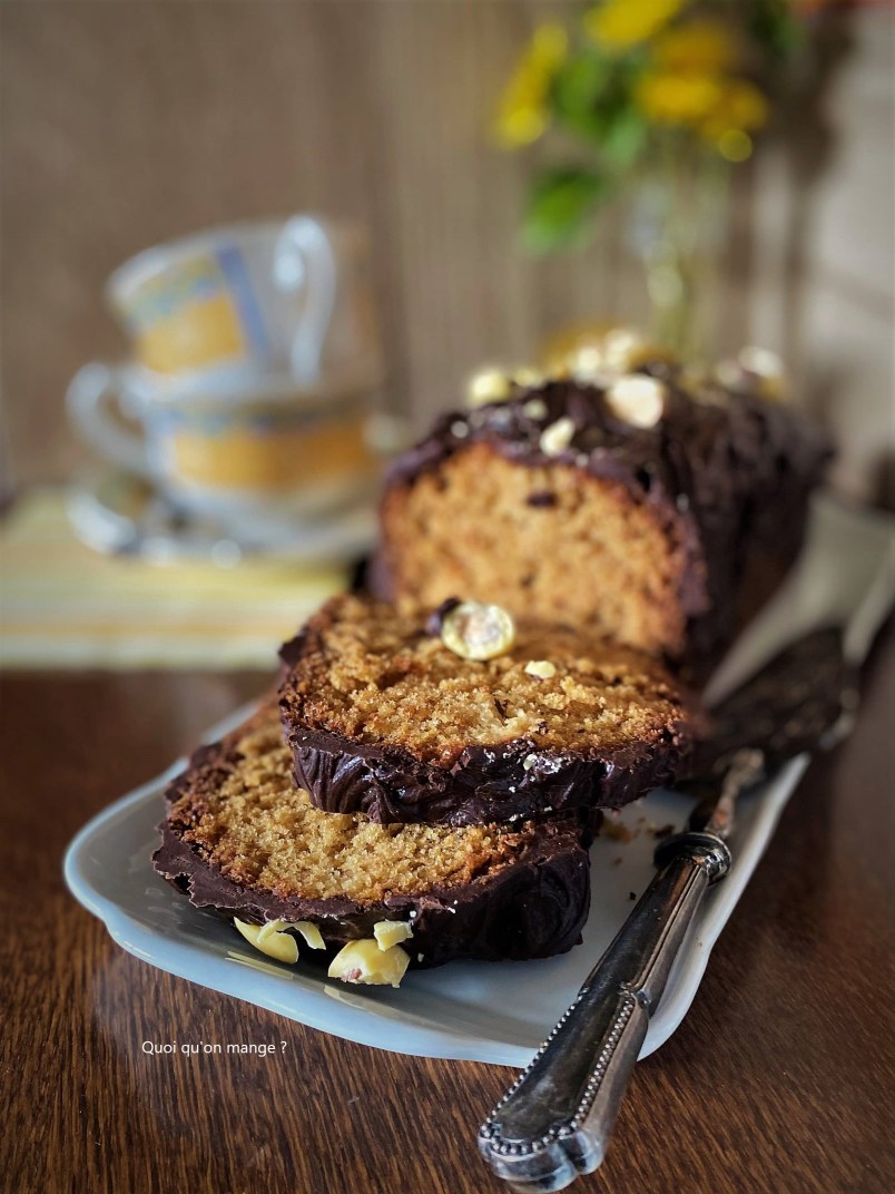 Cake citron, glaçage chocolat noir