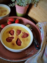 Cuajada Ce Flan P tissier Espagnol Au Yaourt Avec Des Fraises Dedans 