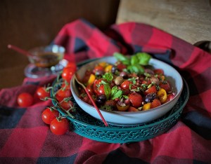 Salade de tomates cerises Ă la mĂ©lasse de grenade – inspiration Sabrina Ghayour