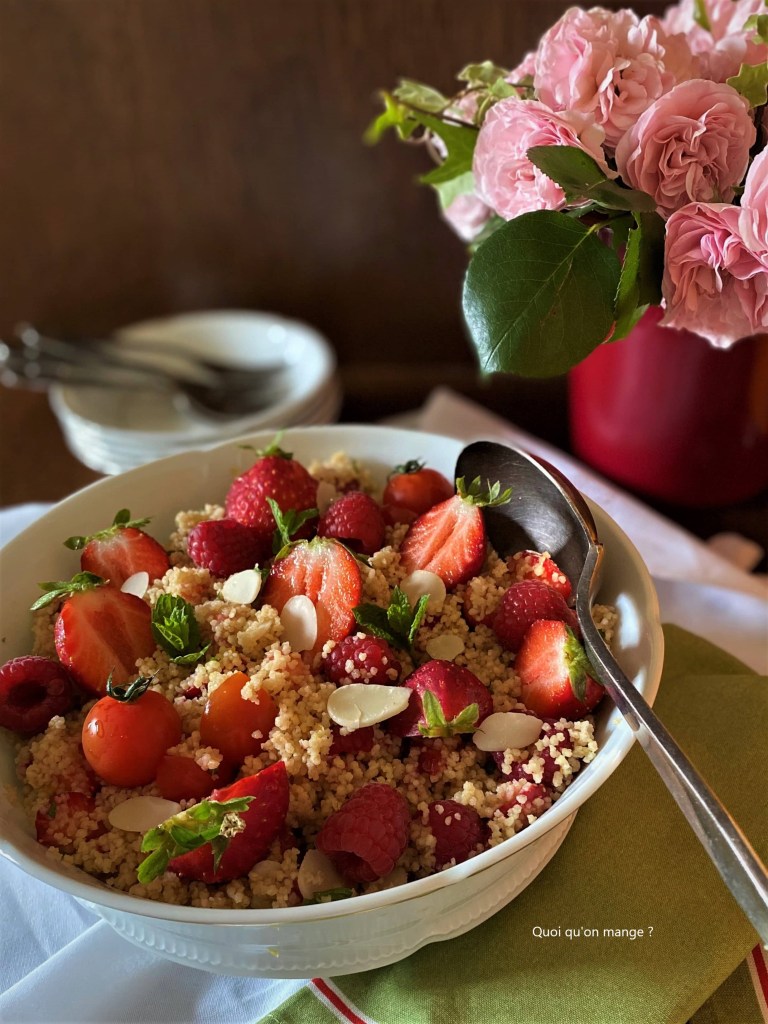 Couscous de l'été aux fraises, framboises et tomates