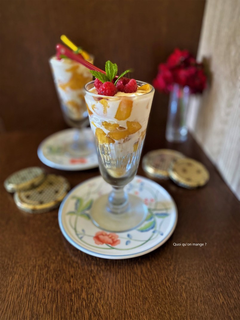 Verrine de pêche au miel et yaourt à la grecque