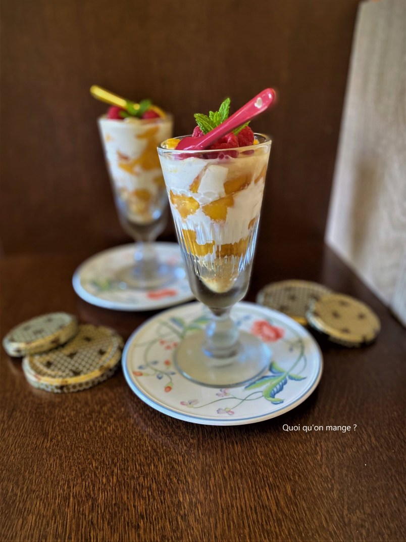 Verrine de pêche au miel et yaourt à la grecque