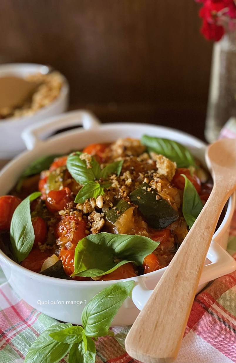 Courgettes à l'étouffée et Pangrattato