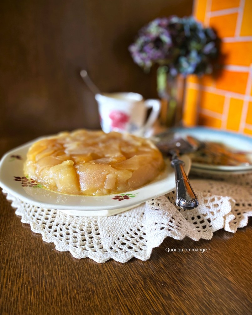 Gâteau de Pommes au Caramel & Crème Anglaise