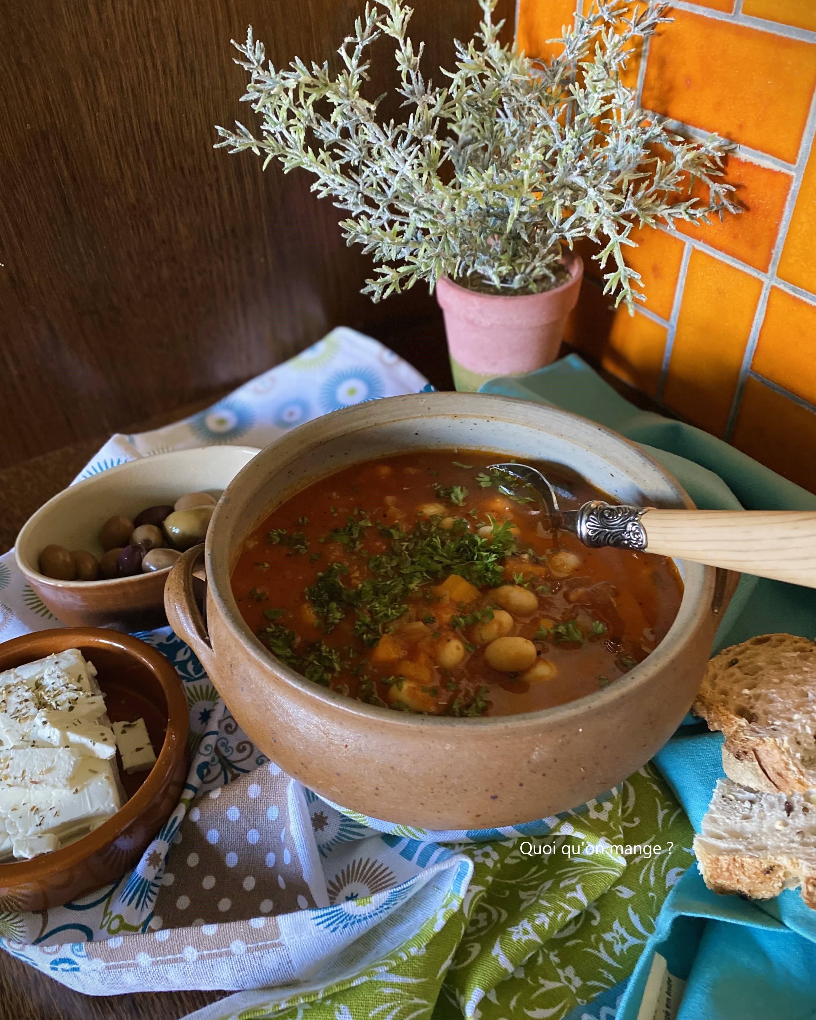 Soupe Grecque de Haricots Blancs aux Légumes