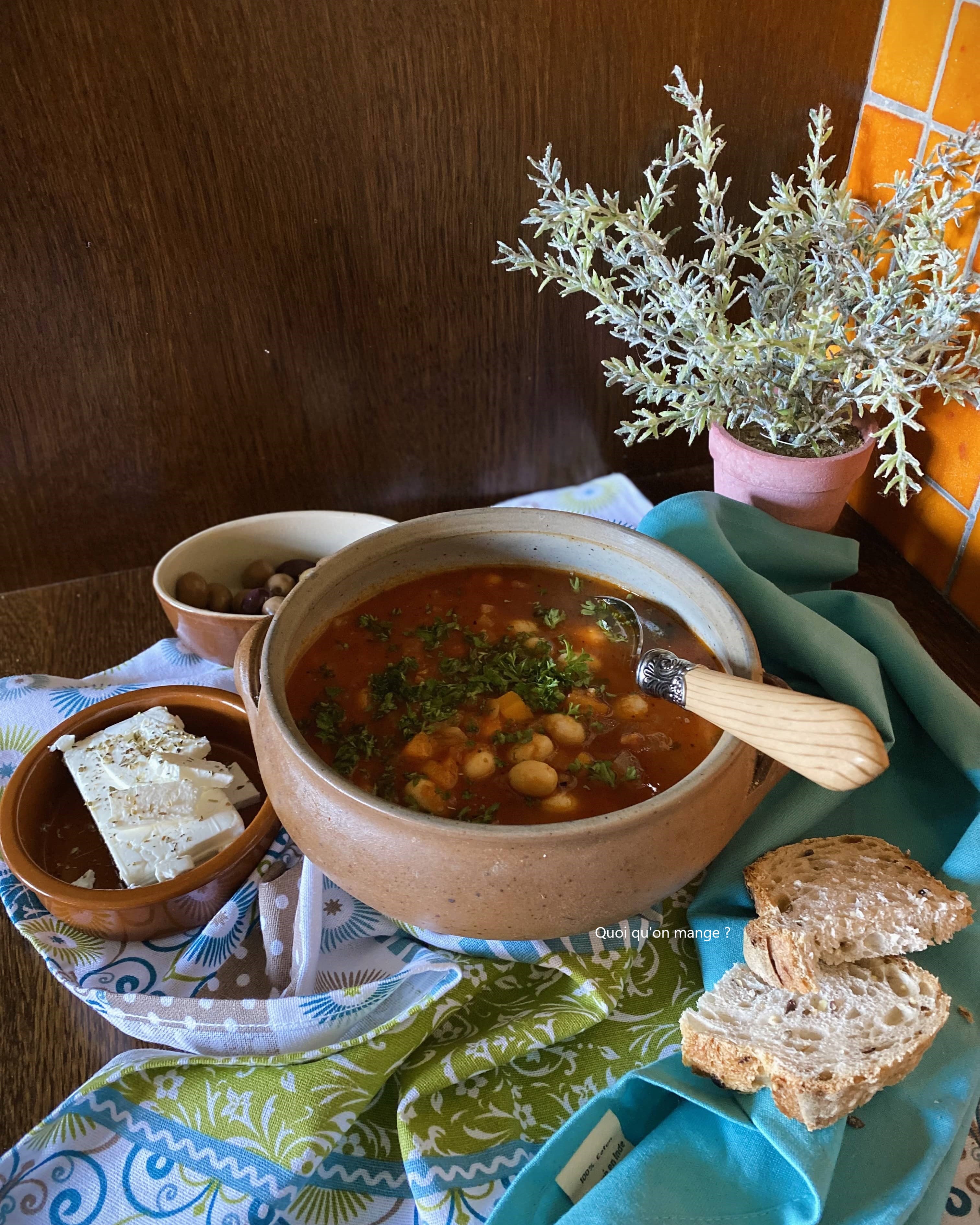 Soupe Grecque de Haricots Blancs aux Légumes