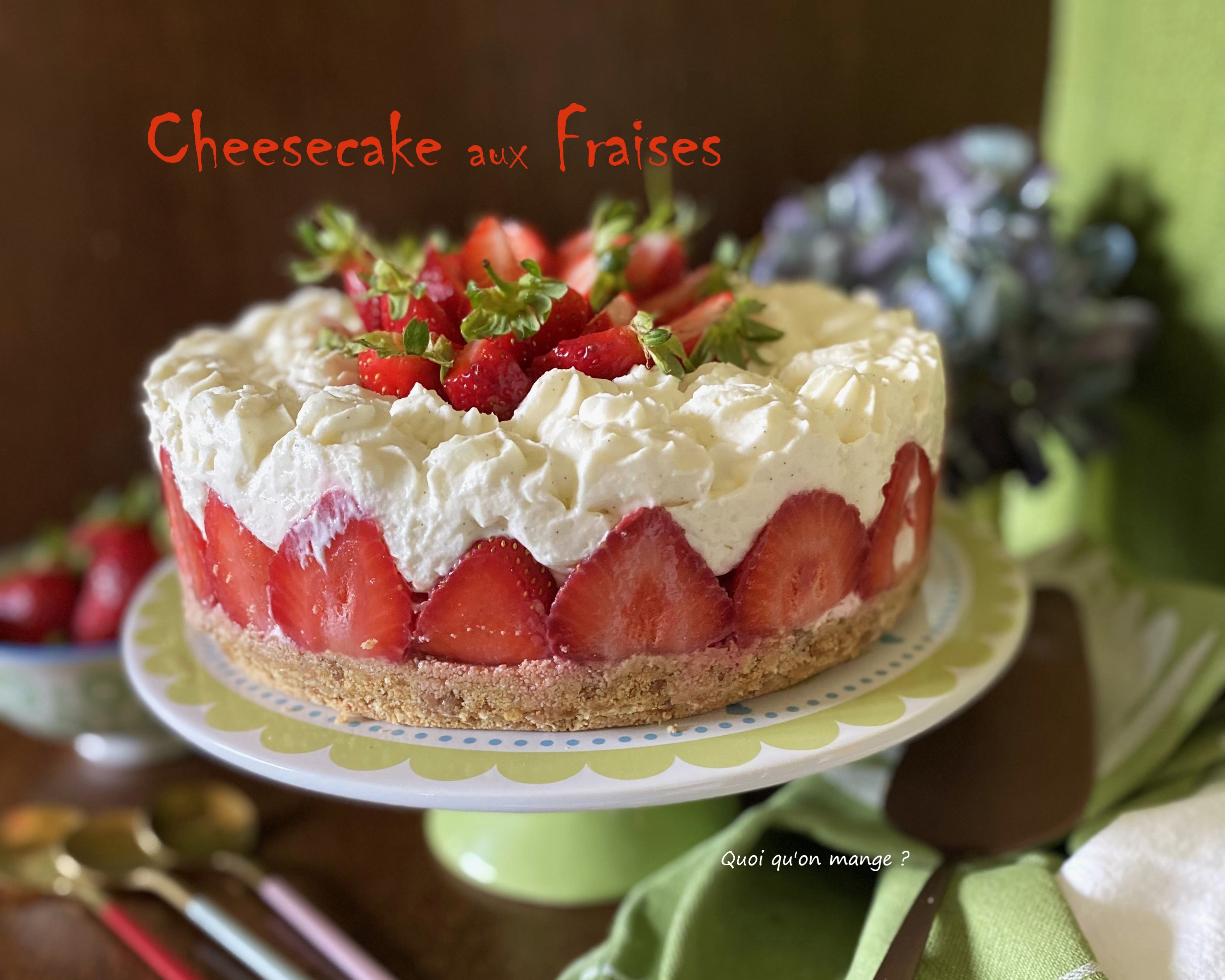 Cheesecake aux fraises comme un&nbsp;fraisier