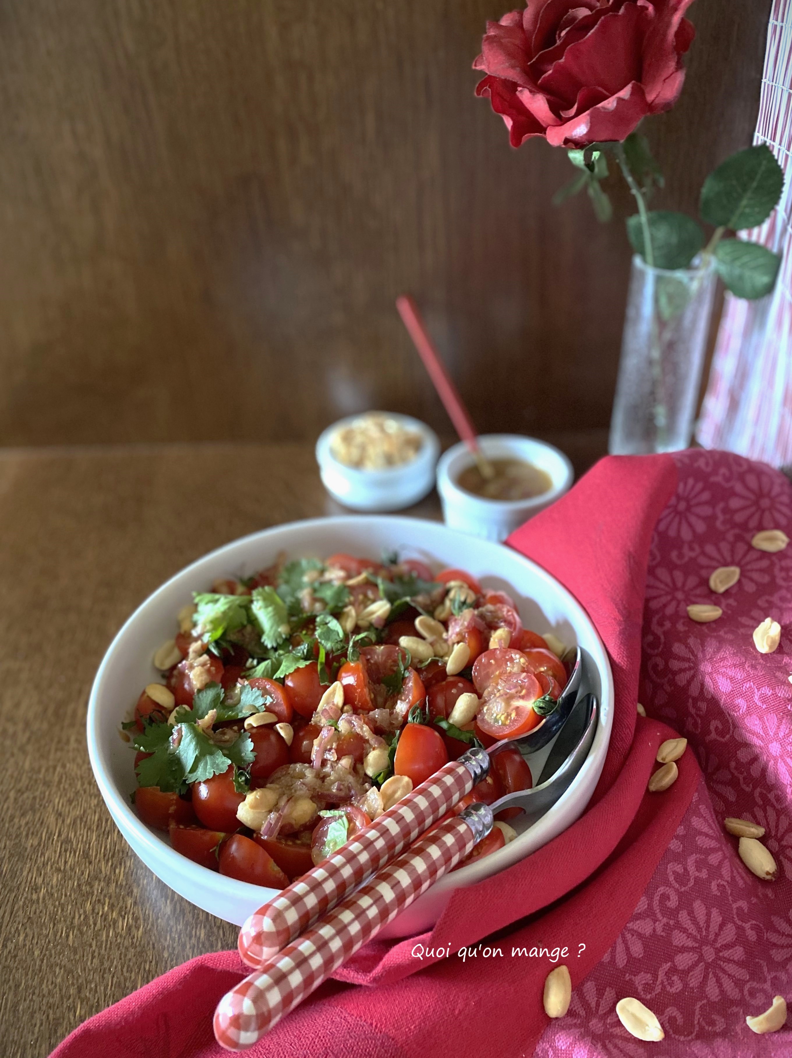 Salade Tomates Cacahuètes - Vinaigrette Miel & Gingembre