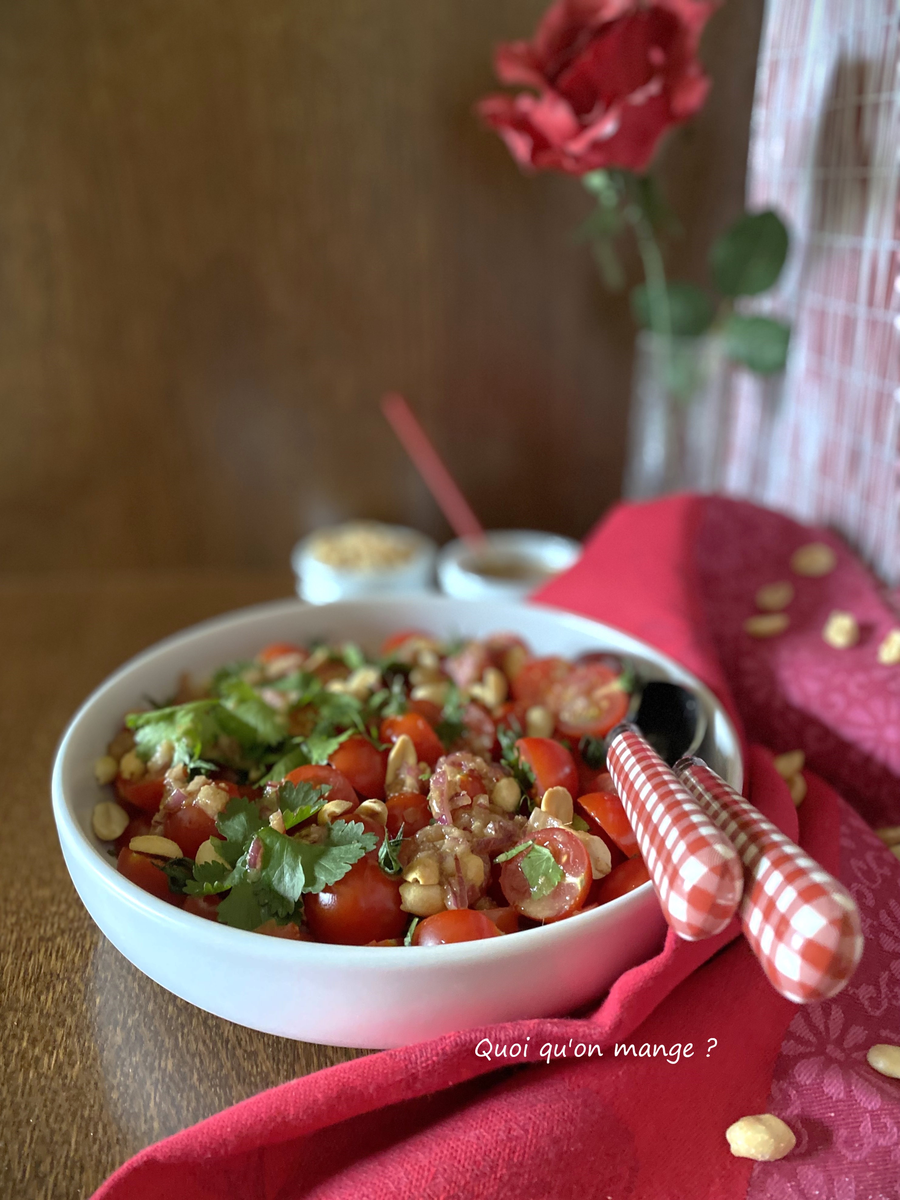 Salade Tomates Cacahuètes - Vinaigrette Miel & Gingembre