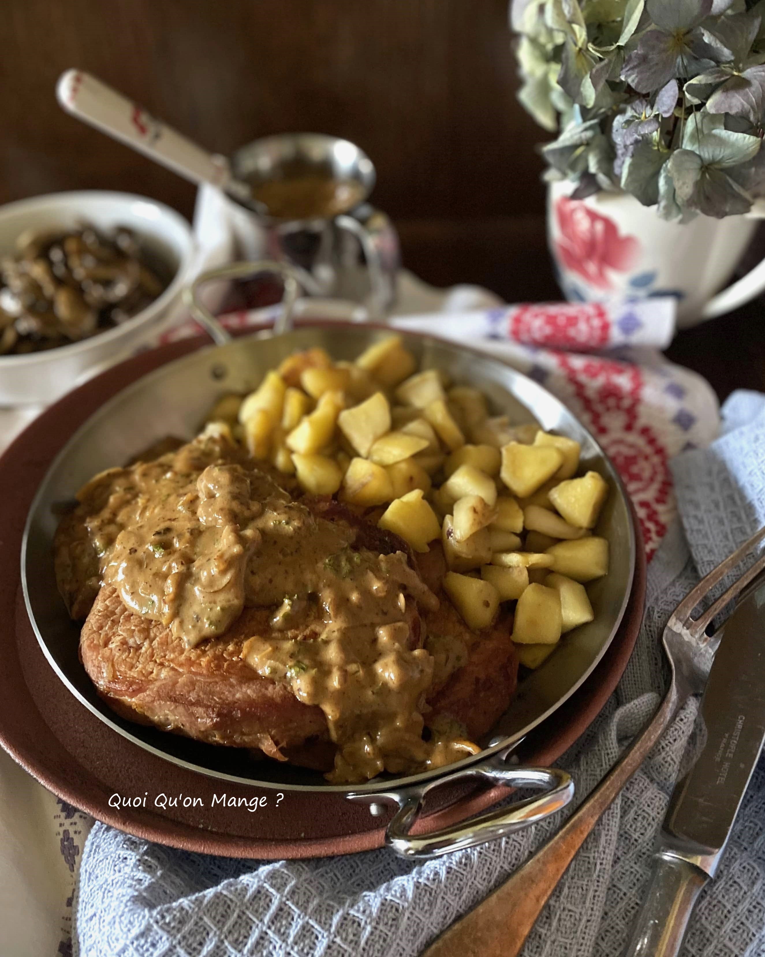 Filet de Porc aux Pommes, sauce au Cidre