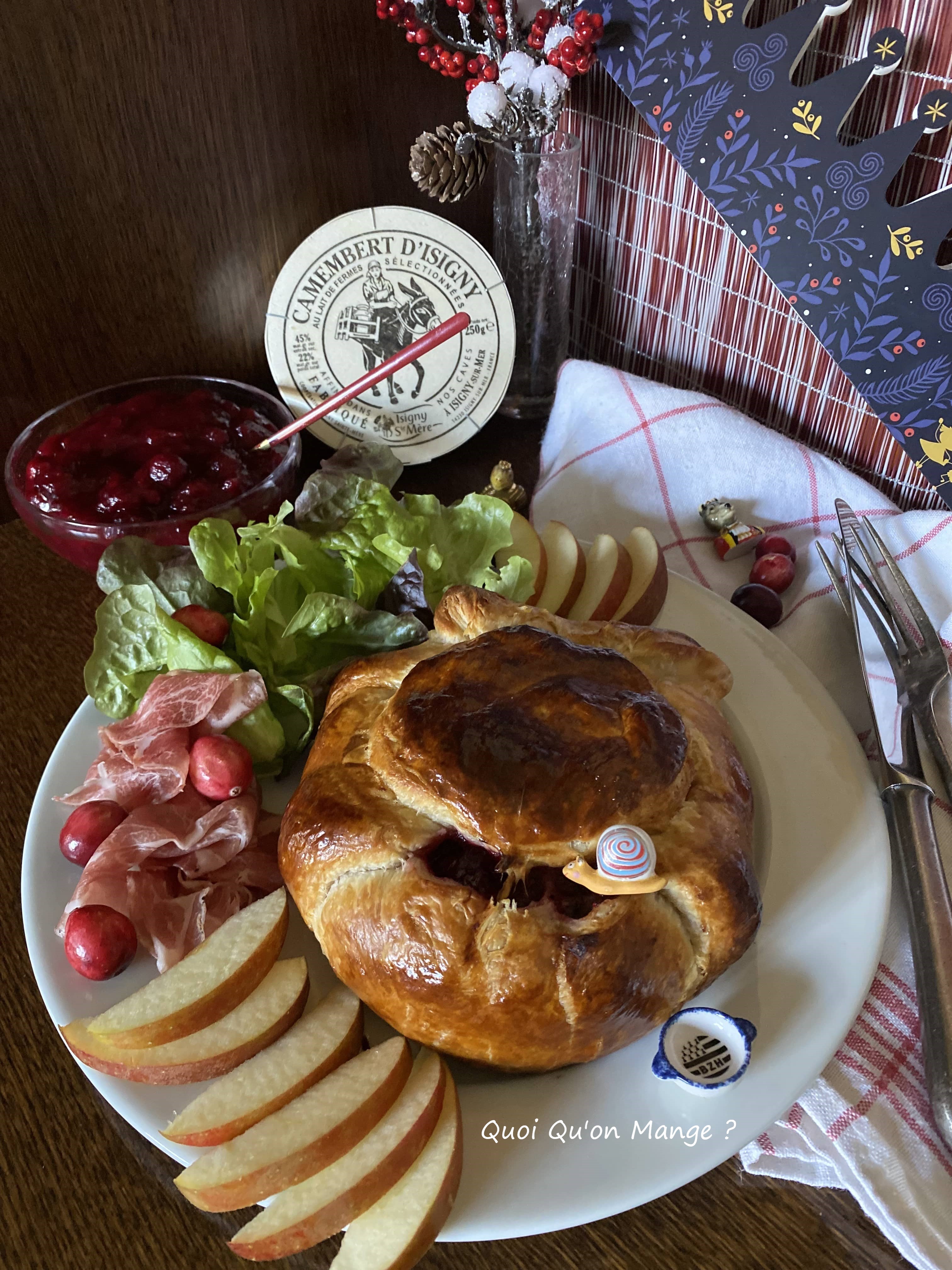 Chausson feuilleté au camembert et cranberries
