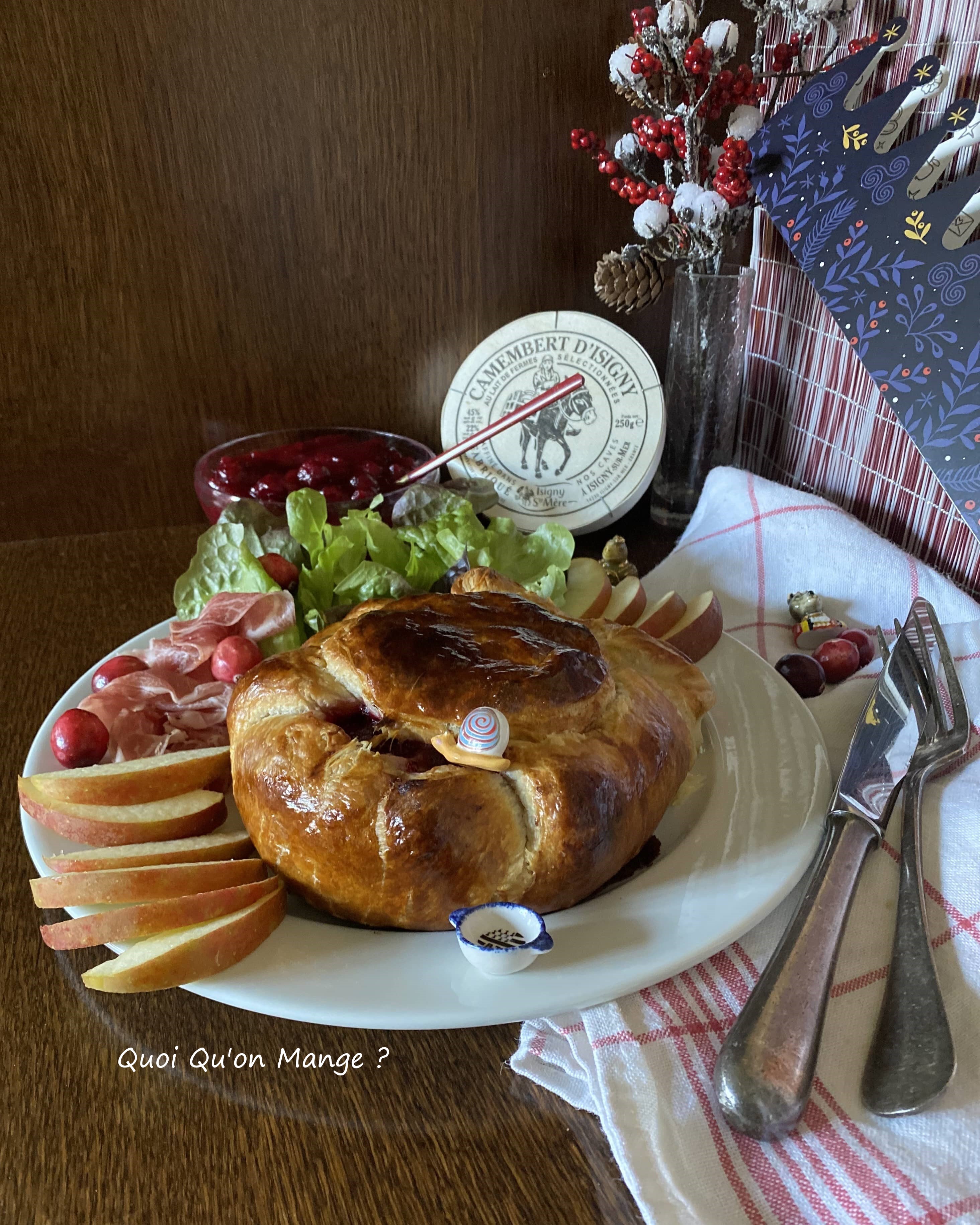 Chausson feuilleté au camembert et cranberries