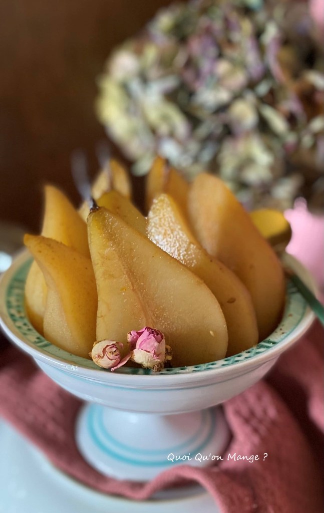 Poires pochées à la Crème de Cassis & à la Vanille