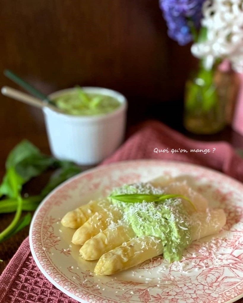 Asperges Blanches, Sauce à l'Ail des Ours