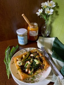 Tartelette Ă la Brousse – Ail des Ours et Asperges Vertes