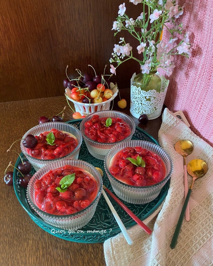 Compotée de Cerises / griottes de Montmorency sur Mousse de Rhubarbe