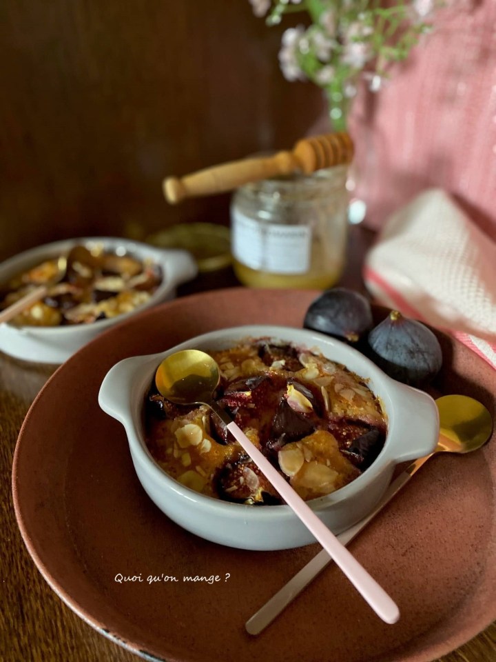 Figues Fraîches sur Crème d'Amandes