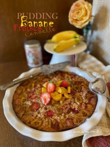Pudding de Flocons d’Avoine Ă la Cannelle avec de la Banane et des Fraises