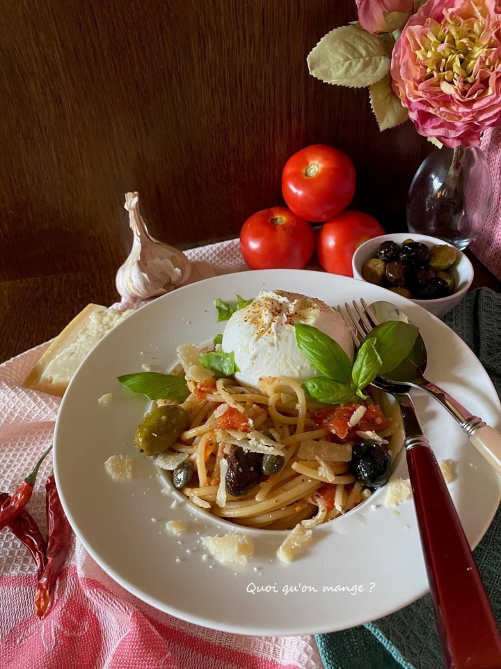 Spaghetti aux Tomates Fraîches du Jardin, Burrata