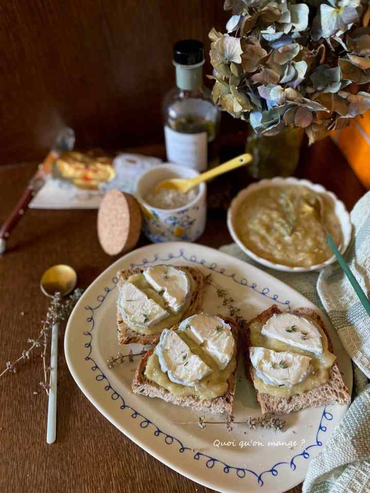 Tartine Rhubarbe au Thym & Fromage de Chèvre
