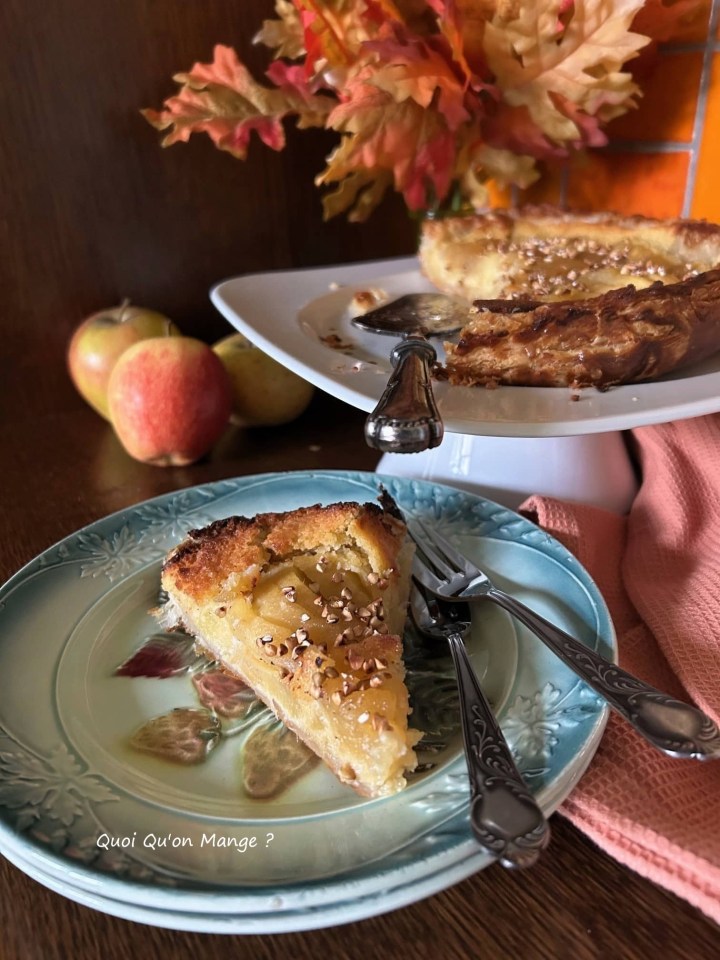 Tarte Feuilletée  - Pommes pochées - Crème d'Amande