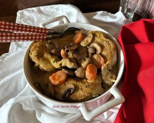 SuprĂŞmes de Poulet au Cidre – Carottes et Champignons de Paris