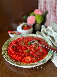 Carpaccio de Fraises Ă la Menthe et au Jus d’Agrumes