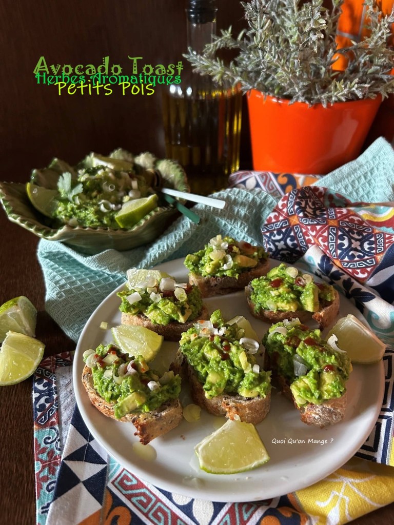 Avocado Toast aux Petits Pois et aux Herbes