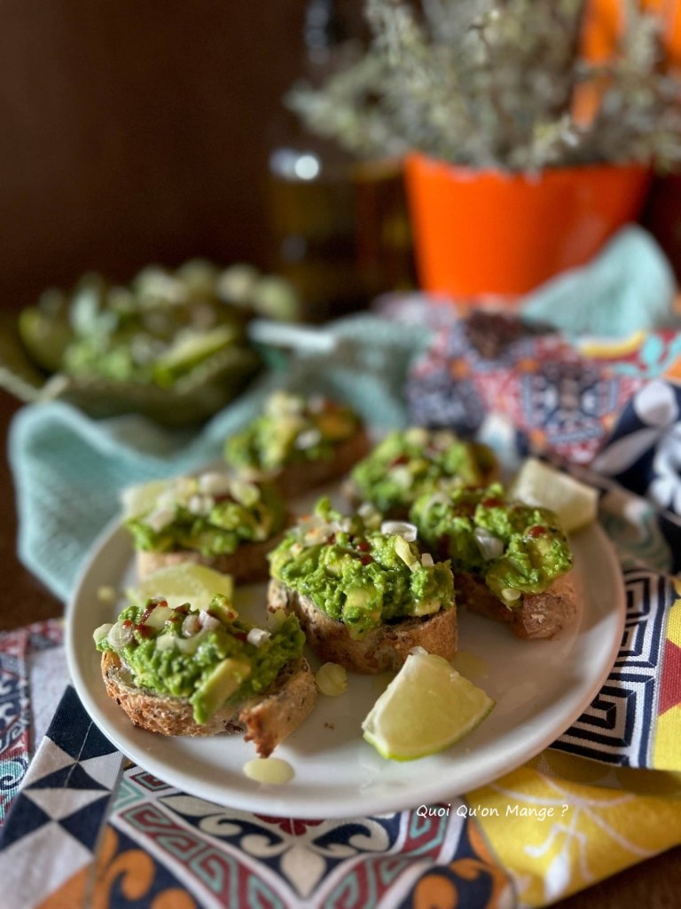 Avocado Toast aux Petits Pois et aux Herbes